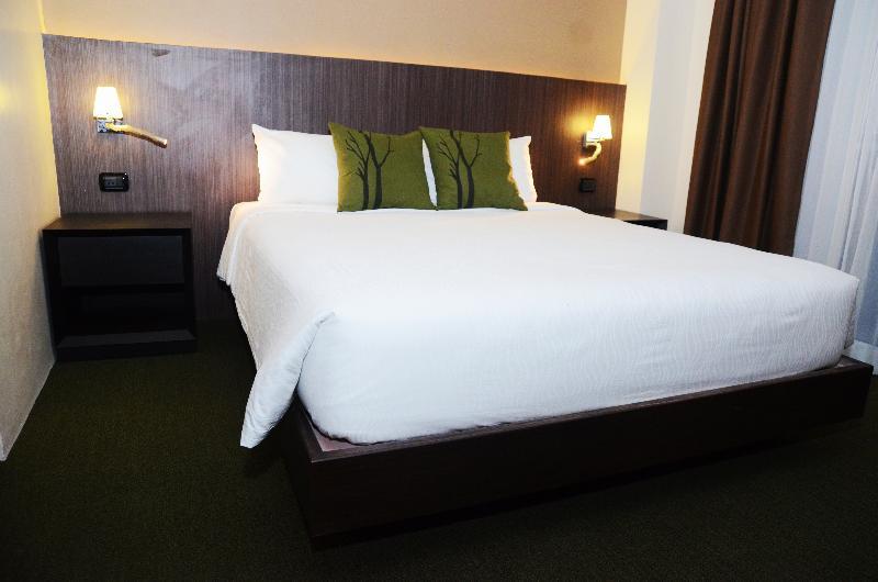 Stradella Hotel Cainta Exteriér fotografie