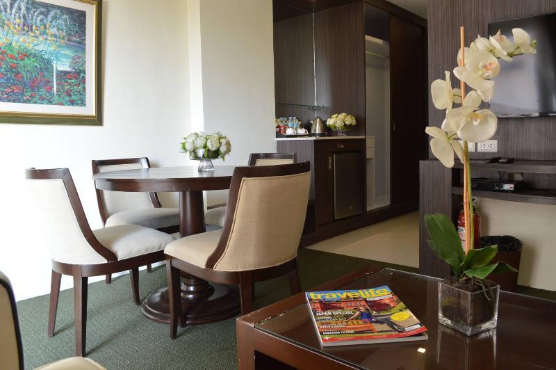 Stradella Hotel Cainta Exteriér fotografie